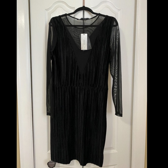 Black dress with mesh sleeves and v neck detail - Picture 2 of 3